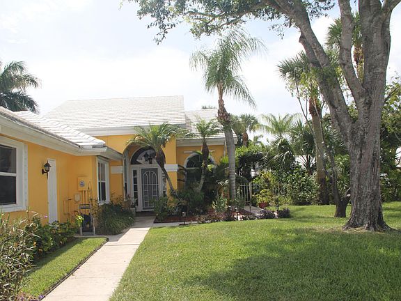 2nd image of 2385 Saratoga Bay Dr