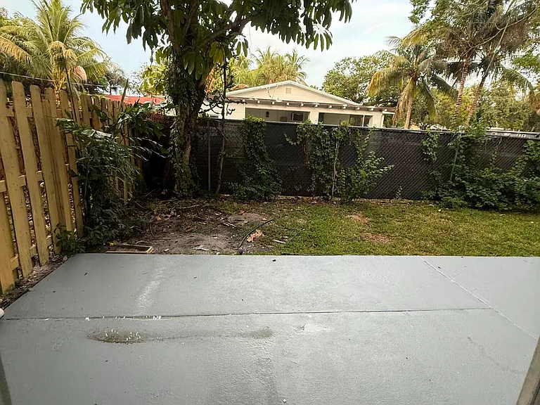 313 SW 1st Ct #L-3 — Photo 4
