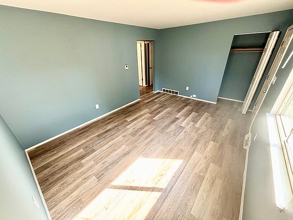 4th image of 88 W Linwood Ave #B