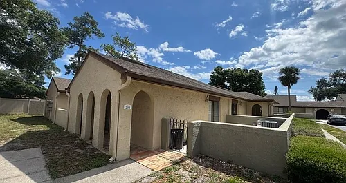 6262 142nd Ave N Photo 1