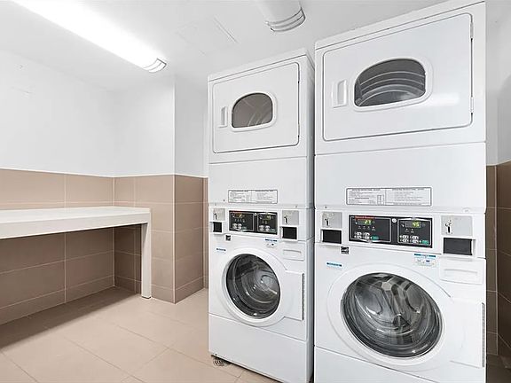 5th image of 830 8th Ave #3B