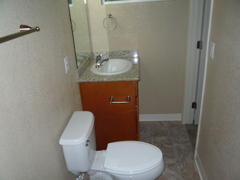 2nd image of 212 Arrowrock Rd