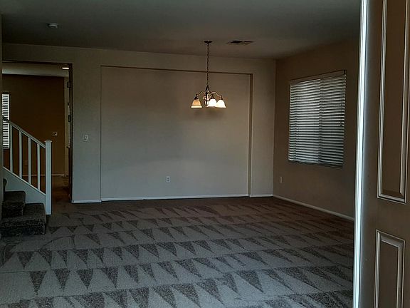 5th image of 1204 E Hammer Ln