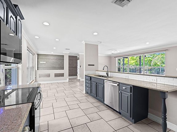 5th image of 9200 SW 51st Place