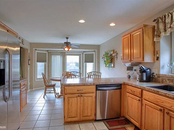 4th image of 50811 Millstone Dr