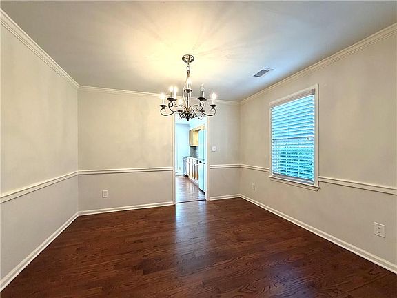 5th image of 1225 Whitlock Ridge Dr SW