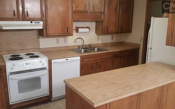 4th image of 805 Green Springs Dr