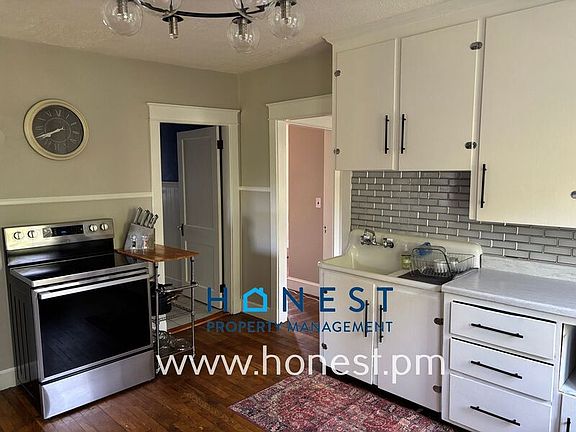 5th image of 120 College St Unit 3