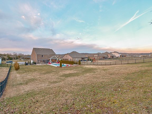 4th image of 314 Gleaves Ln
