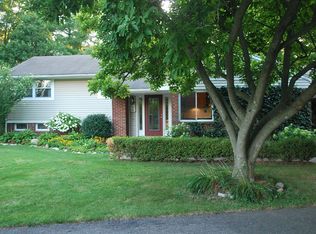 23841 Longacre St, Farmington, MI 48335