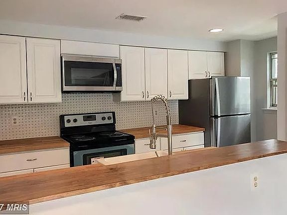2nd image of 4435 Pembrook Village Dr #115