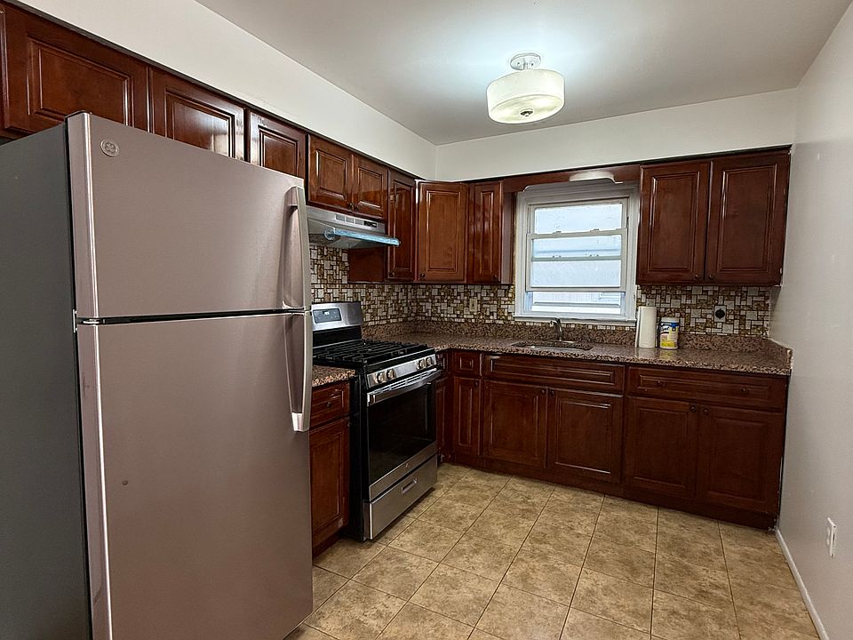 1st image of 94 Harrison Ave #1A