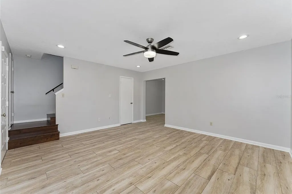 2 bed, 2.5 bath, 1112 sqft, $1,950 — Photo 4