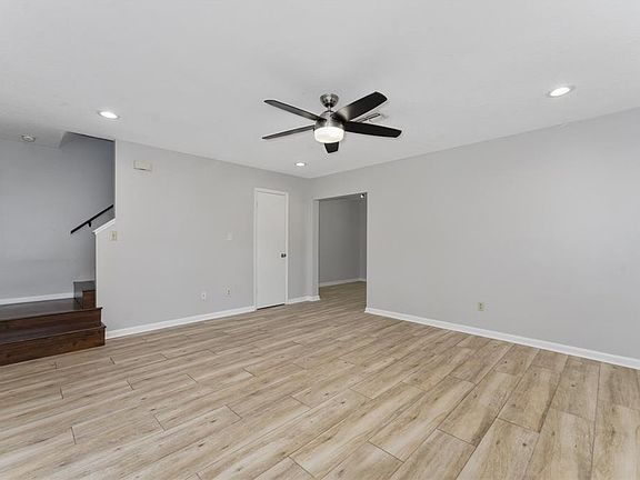 4th image of 9478 Lake Lotta Cir