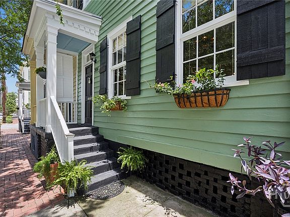5th image of 326 Price Street