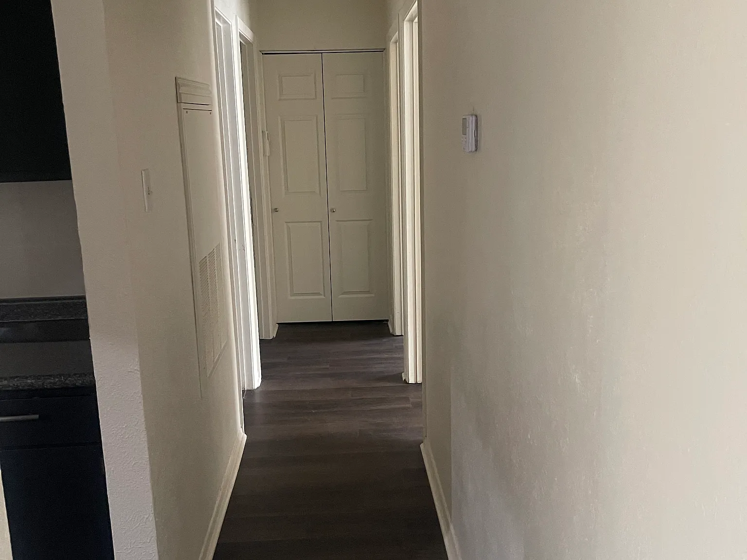 3 bed, 1002 sqft, $2,300 — Photo 4
