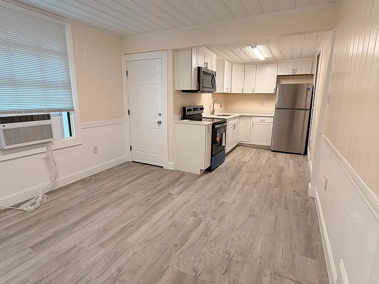 608 Poplar St — Photo 6
