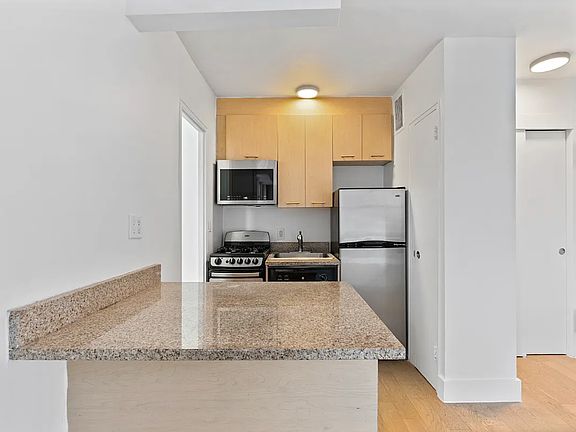 3rd image of 30 W 141st St APT 3K