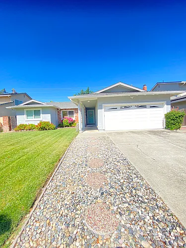 370 Colville Dr Photo 1