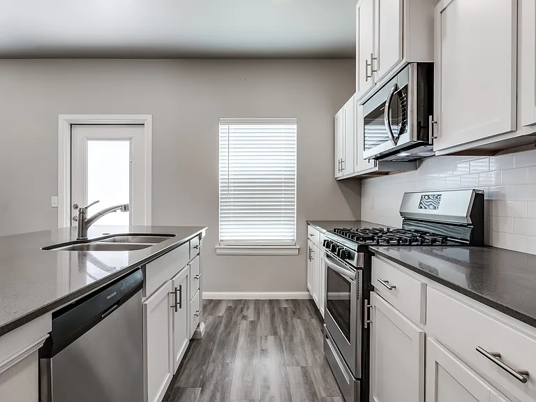 2641 Cedar Tree Rd — Photo 17