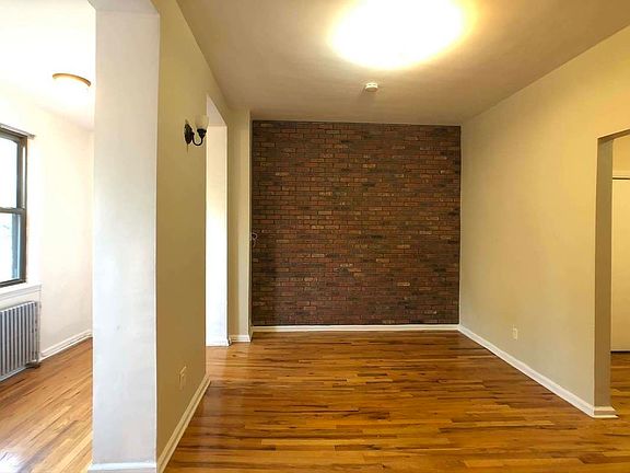 4th image of 15 Douglass St #2R