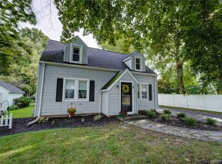 2 Wyncrest Dr, Rochester, NY 14624