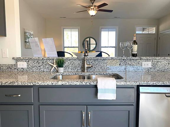 Image represents a previous build. Current selections may vary.