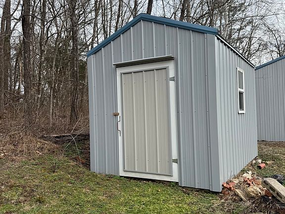 4th image of 100 Blair Rd