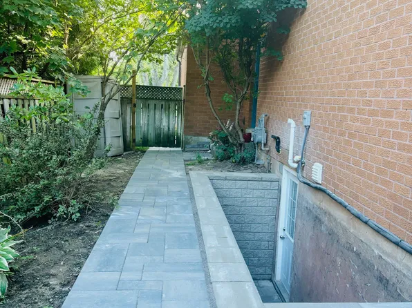 1397 Heritage Way, Oakville, ON L6M 3C2