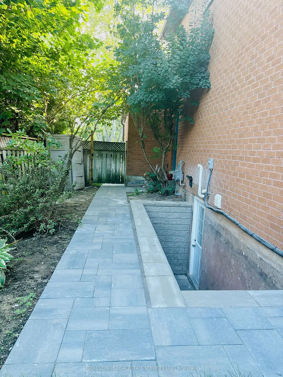 Building Photo - 1397 Heritage Way #LOWER LEVEL