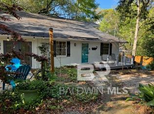 571 Dogwood Ave, Fairhope, AL 36532