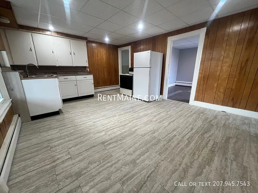 131 College Ave #4