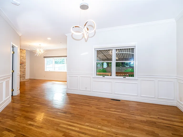8 Davenport St #1 — Photo 5