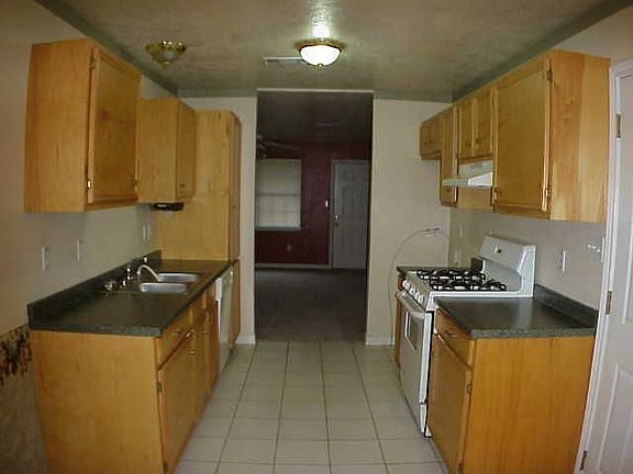 2nd image of 2905 Cheshire Dr