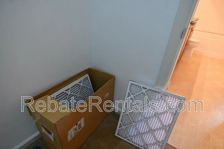 2379 Sunset Bluff Dr — Photo 12