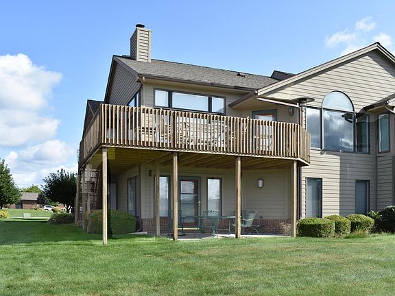 4th image of 180 Harbor Dr