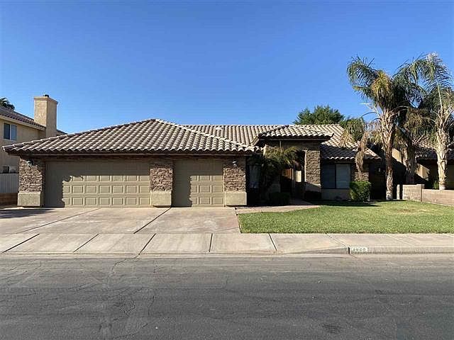 1st image of 4866 W 31st Pl