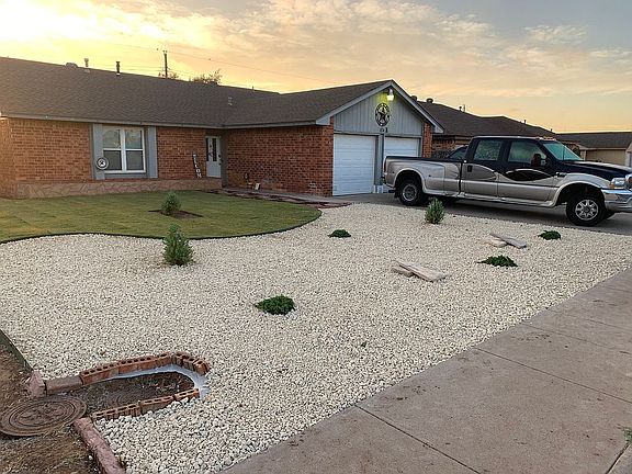 2nd image of 104 N Eisenhower Dr