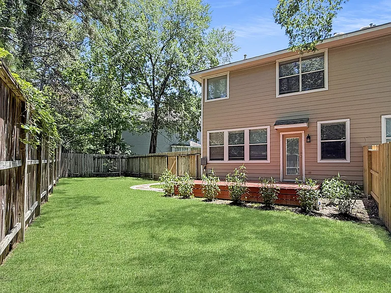 3 Peachridge Pl #1 — Photo 7