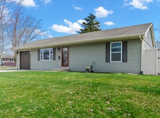 2226 Tepee Ave, Carpentersville, IL 60110