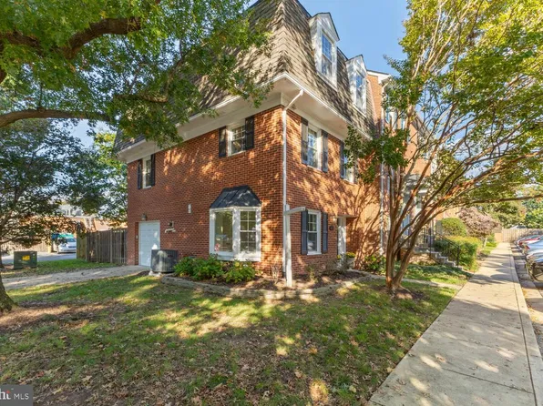 3341 5th St S #3341, Arlington, VA 22204