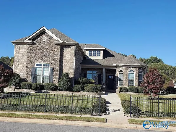 6329 Central Park Ln NW, Huntsville, AL 35806