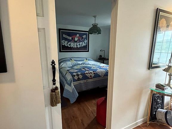 3rd image of 508 W 3rd St