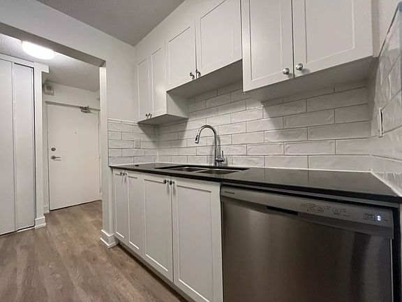 3rd image of 294 Chandler Dr #106