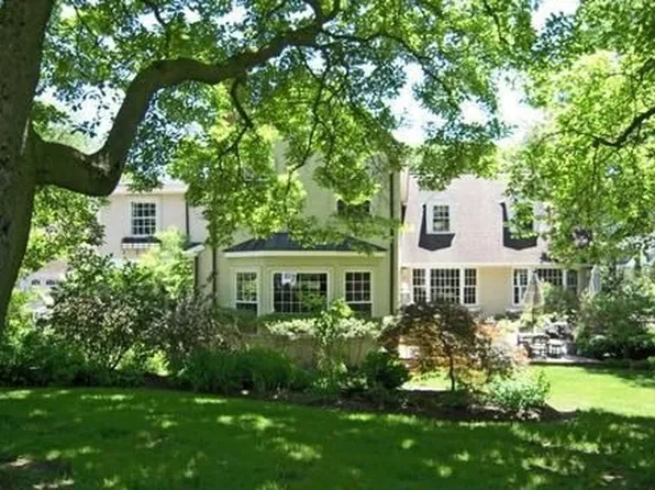 730 Waverly Rd, Bryn Mawr, PA 19010