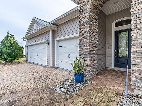 4th image of 349 MONTSERRAT Drive