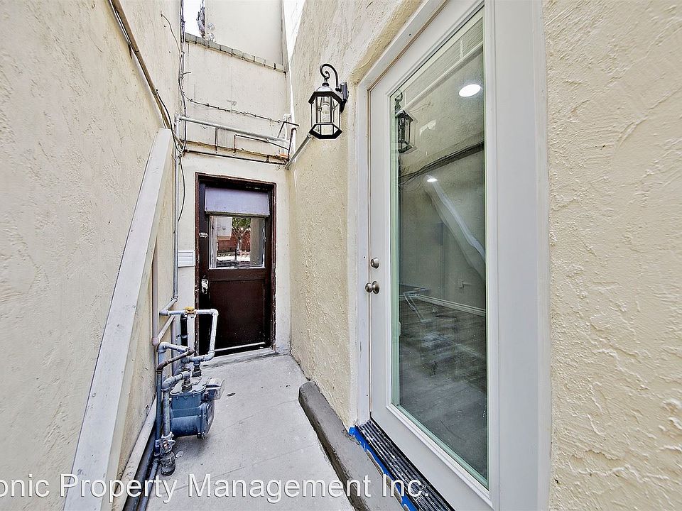 1st image of 2525 Columbia St #C