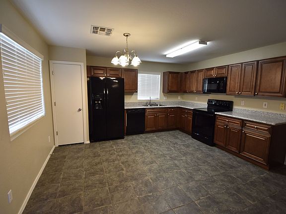 5th image of 3290 W Santa Cruz Ave