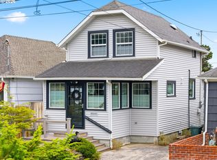 331 10th Ave, Seaside, OR 97138