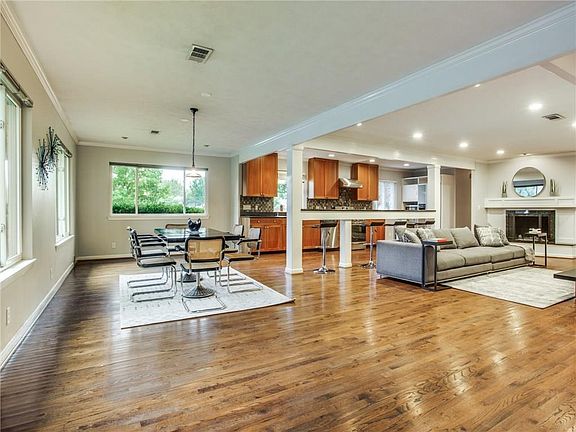 4th image of 7005 Town North Dr